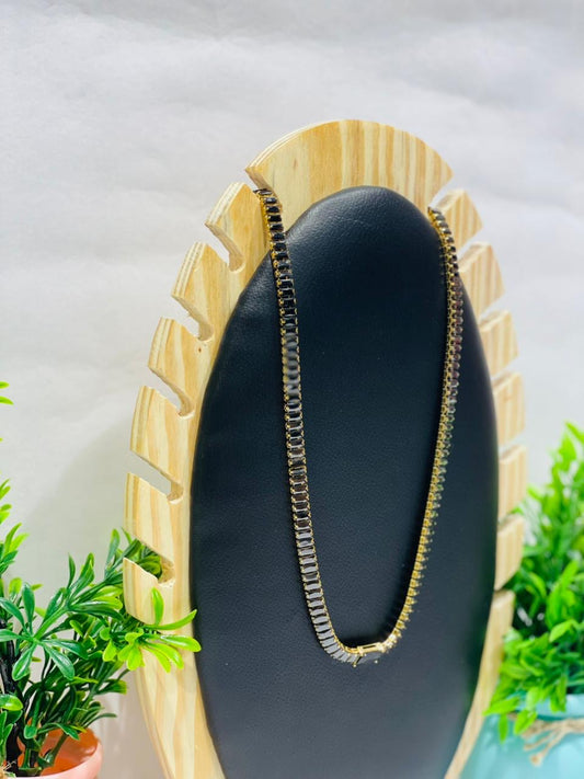 Home Pearl Classic Black Stone Chain-Anti Tarnish Gold Finish