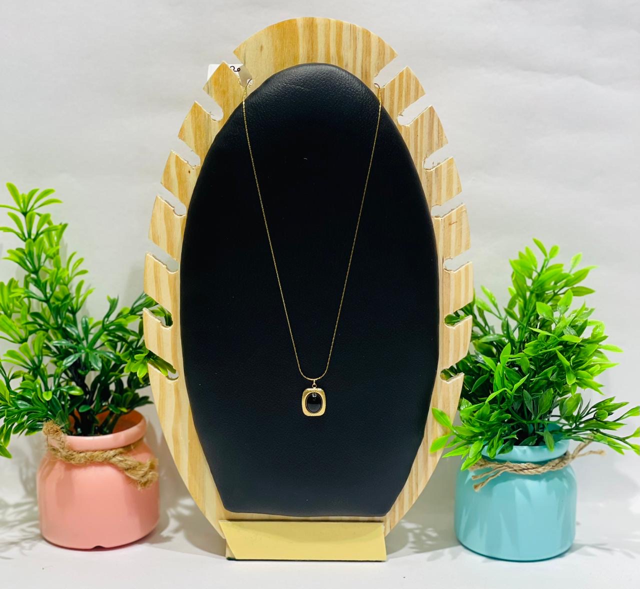 Home Pearl Elegant Black Stone Pendant Necklace-Anti Tarnish Gold Finish
