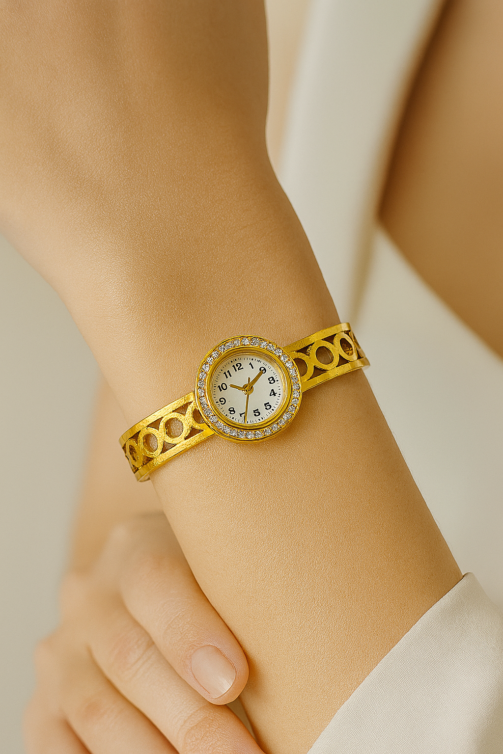 Home Pearl Elegant Anti Tarnish Gold Bracelet Watch for Women