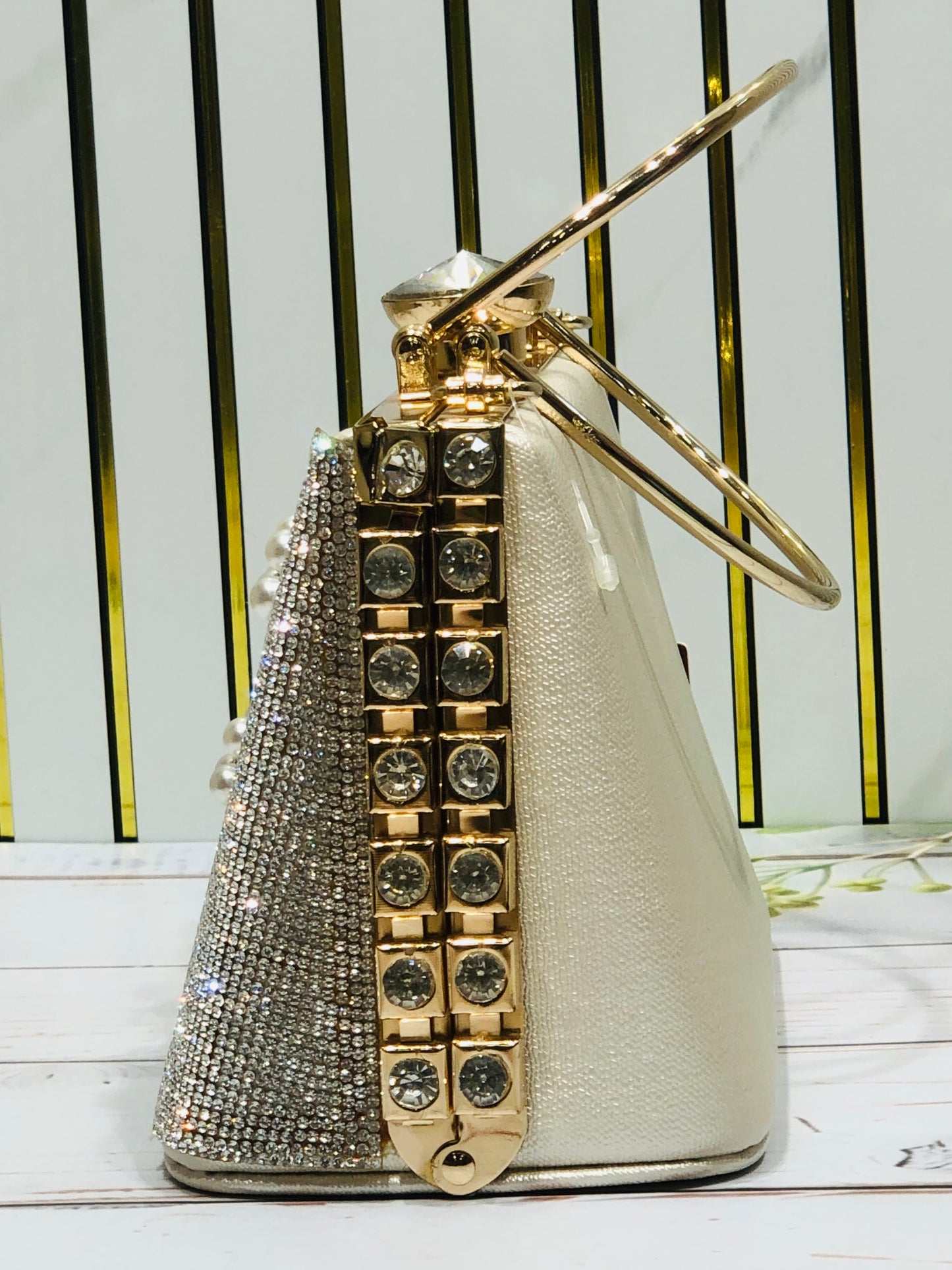 Home Pearl Luxury Pearl Crystal Embellished Bridal Clutch