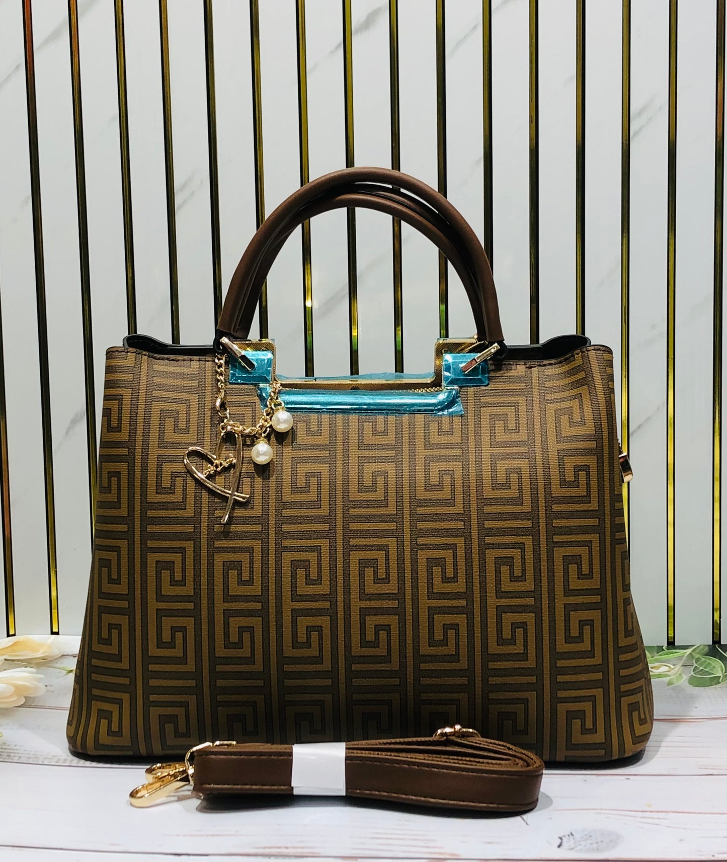 Home Pearl Premium Geometric Print Medium Handbag – Gold & Teal Accent