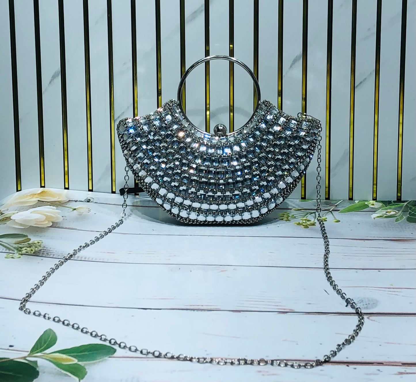 Home Pearl Sparkling Bridal Clutch – Glam Elegance in Every Detail