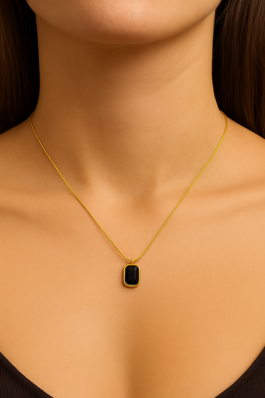 Home Pearl Elegant Black Stone Pendant Necklace-Anti Tarnish Gold Finish