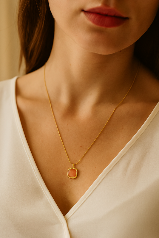 Home Pearl Elegant Anti Tarnish Gold Finish-Plated Peach Pendant Necklace