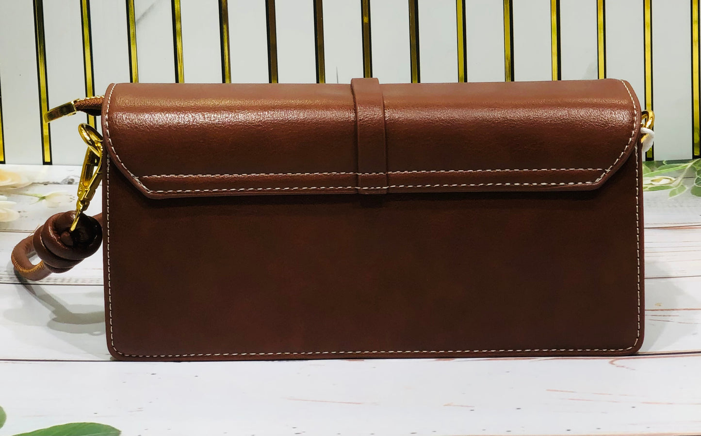 Home Pearl Elegant Sling Bag – Minimalist Style with Modern Charm