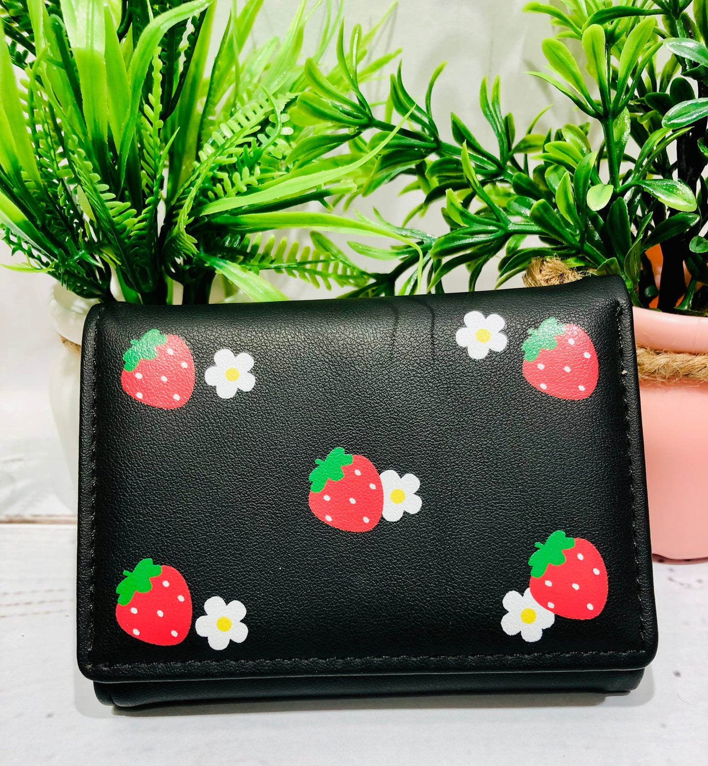 Home Pearl Cute Strawberry  Flower Black Wallet – Women’s PU Leather Bi-Fold